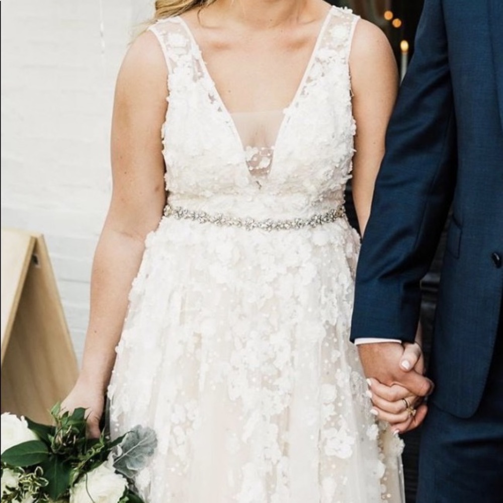 BHLDN Ariane Eloile Wedding Dress - size 6